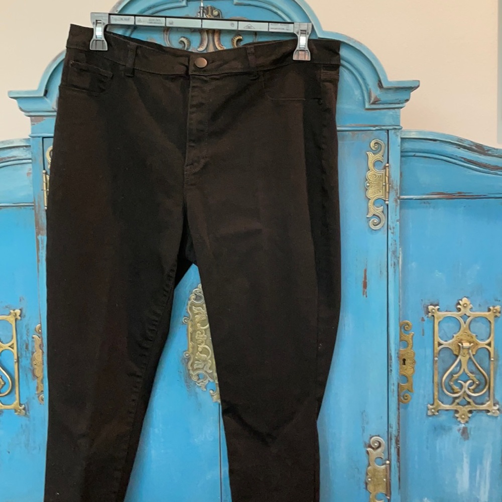 Black fashion jeans!